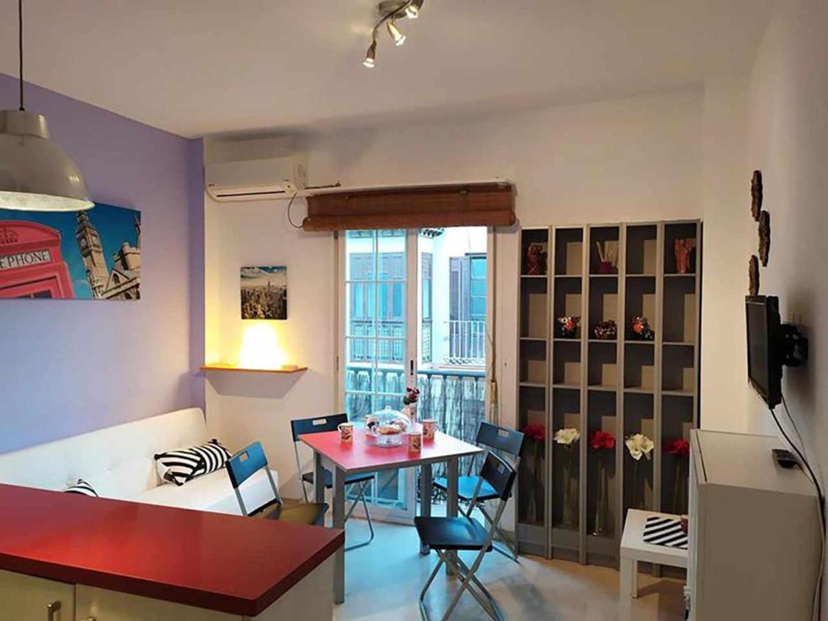 Charming Malaga Stay Walk To Top Sights Екстер'єр фото