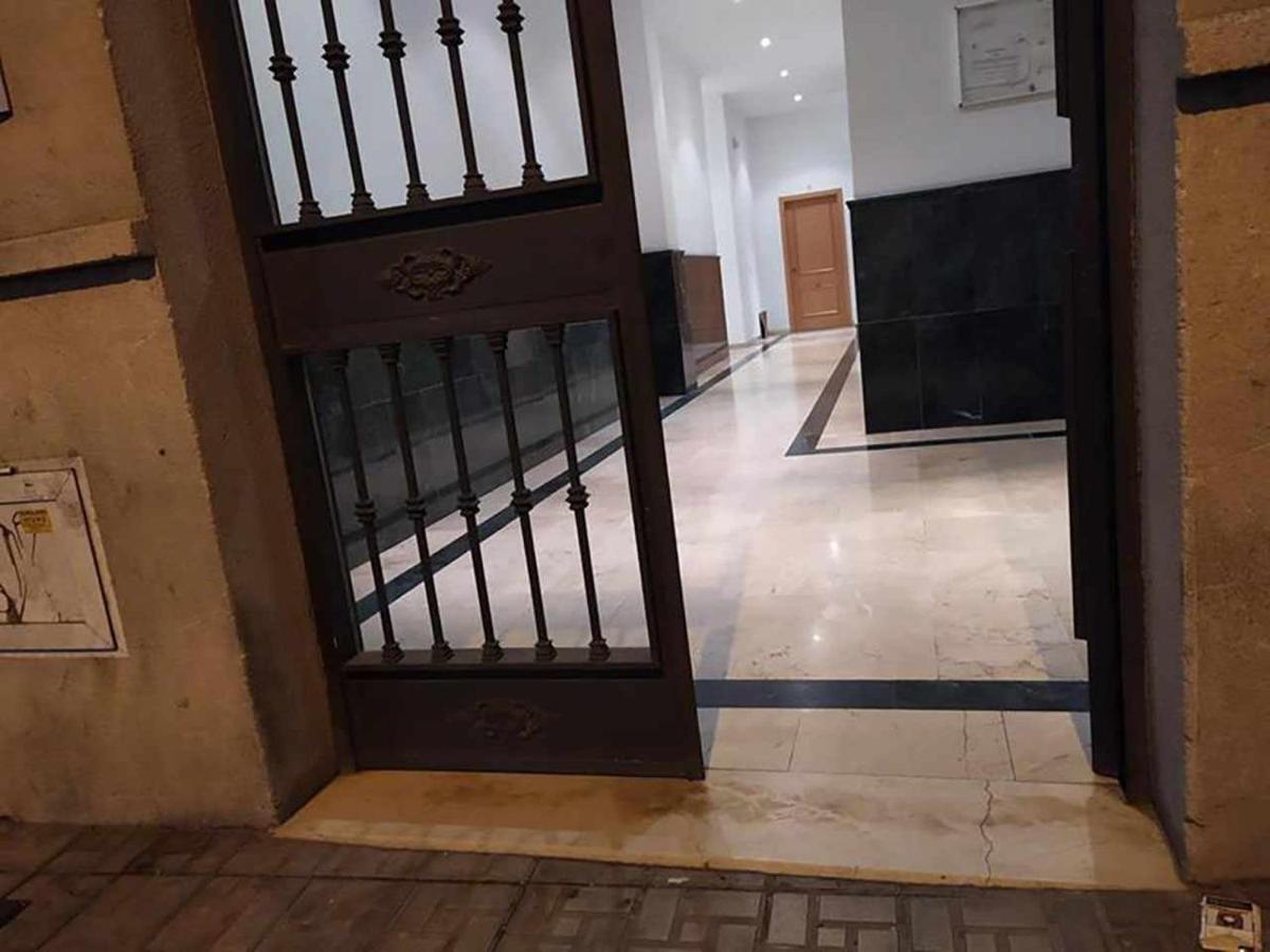 Charming Malaga Stay Walk To Top Sights Екстер'єр фото